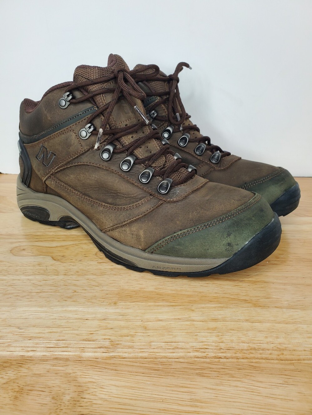New Balance 978 Hiking Boots Mens Size 12 EE Brown MW978GT